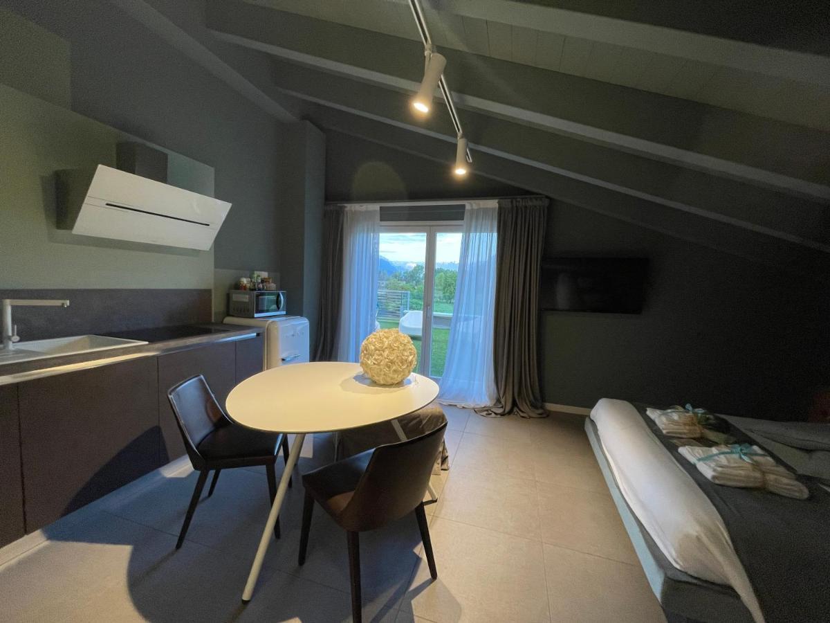 Art B&B Design Costa Volpino Exterior foto